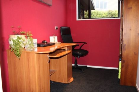 Photo of property in 32 Breaksea Street, Te Anau, 9600