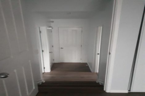 Photo of property in 8 Kumar Place, The Gardens, Auckland, 2105