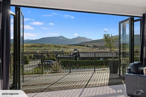 Photo of property in 31 Rannoch Drive, Jacks Point, Queenstown, 9371