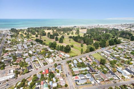 Photo of property in 9 Dennitt Street, New Brighton, Christchurch, 8083