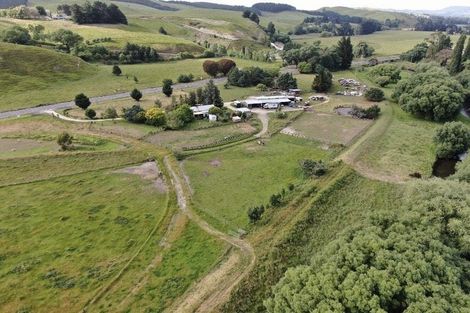 Photo of property in 2966 State Highway 2, Waipukurau, 4281