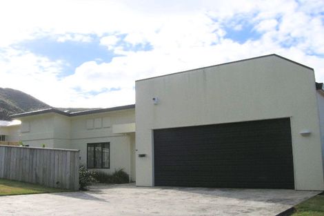 Photo of property in 86 Allington Road, Karori, Wellington, 6012