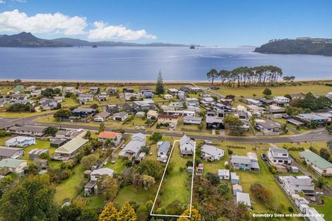 Photo of property in 12 Captain Cook Road, Cooks Beach, Whitianga, 3591