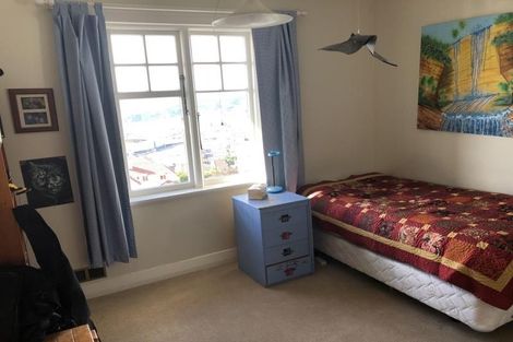 Photo of property in 9 Wadestown Road, Wadestown, Wellington, 6012