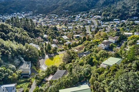 Photo of property in 34 Ngahere Street, Stokes Valley, Lower Hutt, 5019