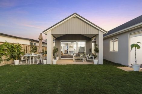 Photo of property in 124 Coast Boulevard, Papamoa Beach, Papamoa, 3118