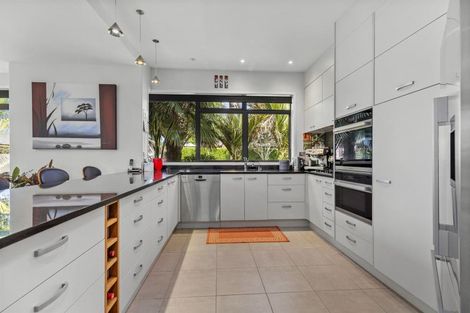 Photo of property in 64 Raukawa Drive, Bethlehem, Tauranga, 3110