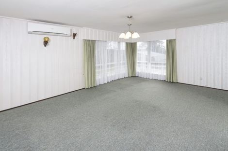 Photo of property in 13 Paulange Place, Pakuranga Heights, Auckland, 2010