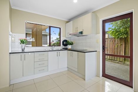 Photo of property in 79a Tiraumea Drive, Pakuranga, Auckland, 2010