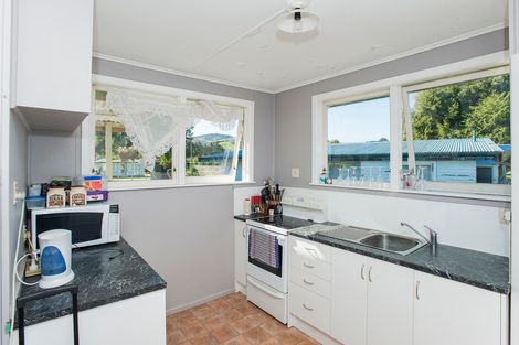 Photo of property in 29 Ioapa Road, Te Karaka, 4022