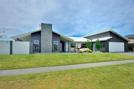 Photo of property in 13 Charteris Rise, Riverdale, Gisborne, 4010