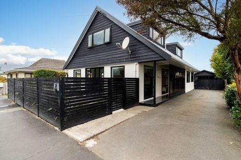 Photo of property in 165 Macandrew Road, South Dunedin, Dunedin, 9012