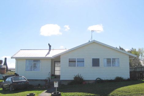 Photo of property in 26 Gordon Crescent, Marton, 4710