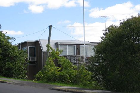 Photo of property in 25 Browns Bay Road, Browns Bay, Auckland, 0630