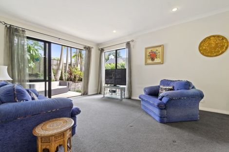 Photo of property in 44 Grammar School Road, Pakuranga, Auckland, 2010