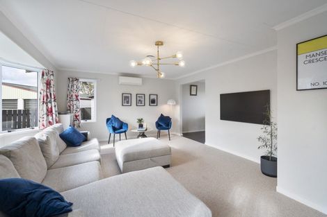 Photo of property in 10 Mansell Crescent, Bulls, 4818