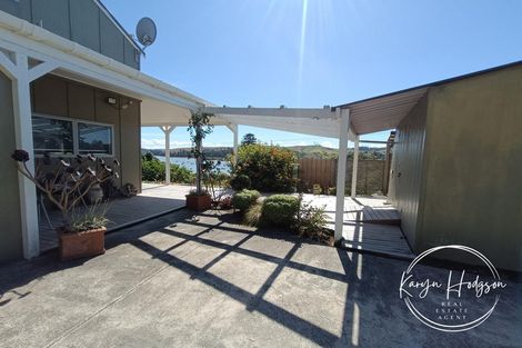 Photo of property in 12 Cliff Street, Pahi, Paparoa, 0571