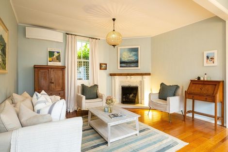 Photo of property in 15 Pipi Street, Te Awanga, 4102