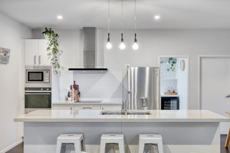 Photo of property in 36 Selliera Place, Papamoa Beach, Papamoa, 3118