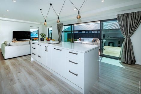 Photo of property in 13 Forge Close, Halswell, Christchurch, 8025