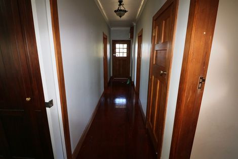 Photo of property in 3 Handley Place, Glen Avon, New Plymouth, 4312