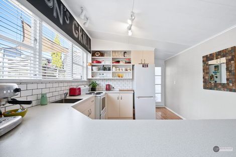 Photo of property in 76 Holborn Drive, Stokes Valley, Lower Hutt, 5019