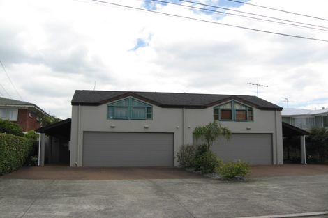 Photo of property in 1/92 Tindalls Bay Road, Tindalls Beach, Whangaparaoa, 0930