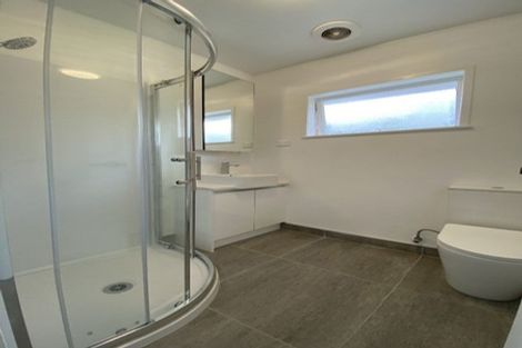 Photo of property in 1/55 Ayton Drive, Totara Vale, Auckland, 0629