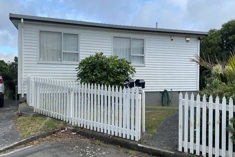 Photo of property in 61a Baylands Drive, Newlands, Wellington, 6037