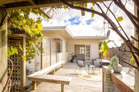 Photo of property in 60 Byron Street, Leamington, Cambridge, 3432