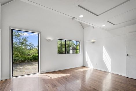 Photo of property in 87 Tawa Road, Kumeu, 0891