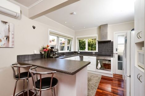 Photo of property in 1/13 Otakau Road, Milford, Auckland, 0620