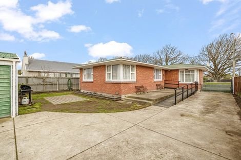 Photo of property in 413 Linwood Avenue, Bromley, Christchurch, 8062