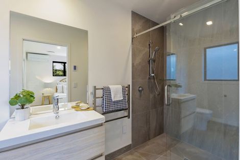 Photo of property in 4 Coopworth Road, Jacks Point, 9371