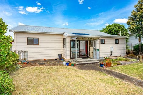 Photo of property in 13 Okiwa Terrace, Waiinu Beach, Whanganui, 4588
