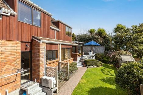 Photo of property in 10/16 Mahara Avenue, Birkenhead, Auckland, 0626