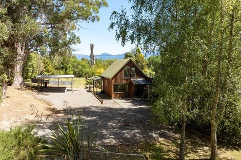 Photo of property in 2090 Moutere Highway, Upper Moutere, 7175