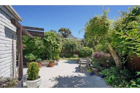 Photo of property in 2/9 Larkhill Place, Russley, Christchurch, 8042