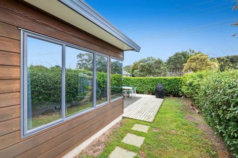 Photo of property in 20 Otanerua Road, Hatfields Beach, Orewa, 0931