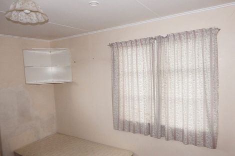 Photo of property in 2 Lambert Street, Marton, 4710