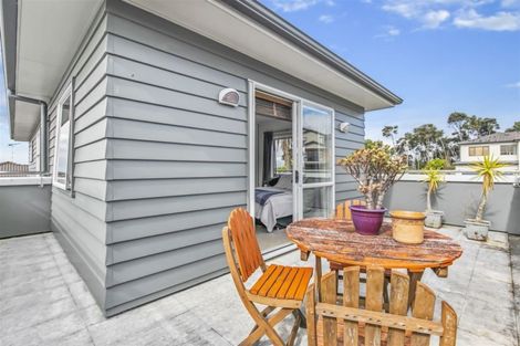 Photo of property in 45 San Valentino Drive, Henderson, Auckland, 0612
