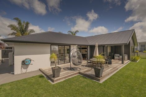 Photo of property in 10 Kupe Drive, Whitianga, 3510