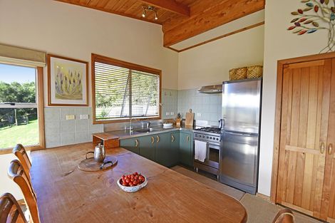 Photo of property in 32 Waterview Crescent, Kaiwaka, 0573