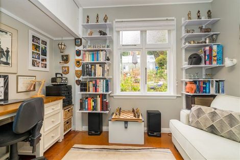 Photo of property in 34 Grandview Crescent, Opoho, Dunedin, 9010