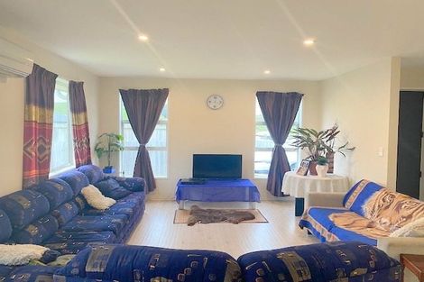 Photo of property in 38 Ballintoy Park Drive, Welcome Bay, Tauranga, 3175