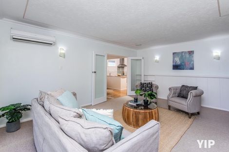 Photo of property in 23 Omega Street, Newlands, Wellington, 6037