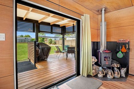 Photo of property in 573a Waitarere Beach Road, Waitarere Beach, Levin, 5510