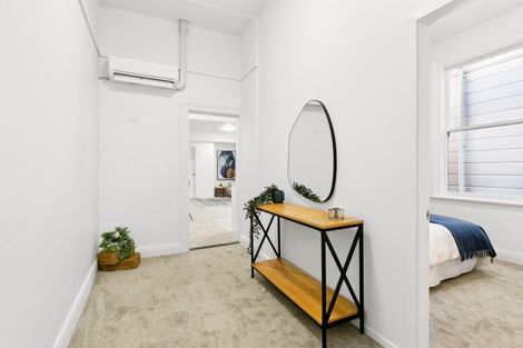 Photo of property in 104 Wallace Street, Mount Cook, Wellington, 6021