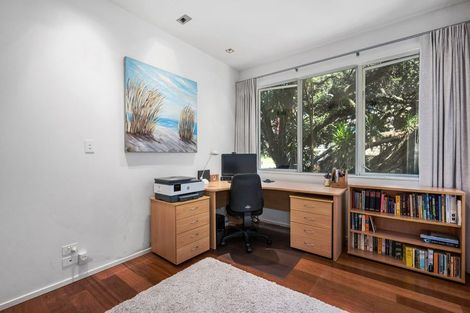 Photo of property in 1/7 The Promenade, Takapuna, Auckland, 0622