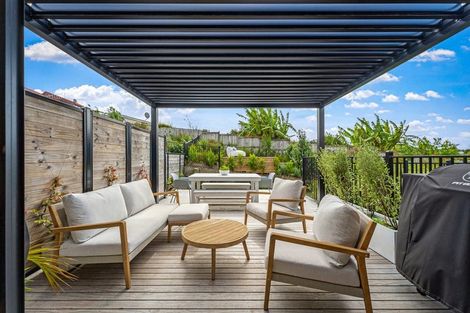 Photo of property in 30a Kukuwai Avenue, Red Beach, 0932